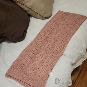 Evsie Pink Knit Scarf